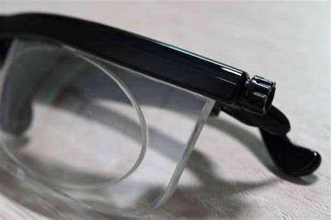 ajustable eye glasses