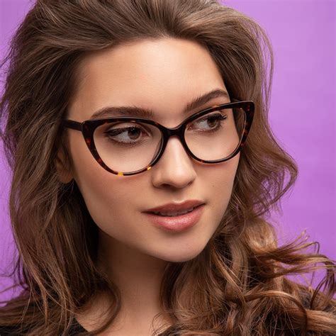 cat eye glasses for round face