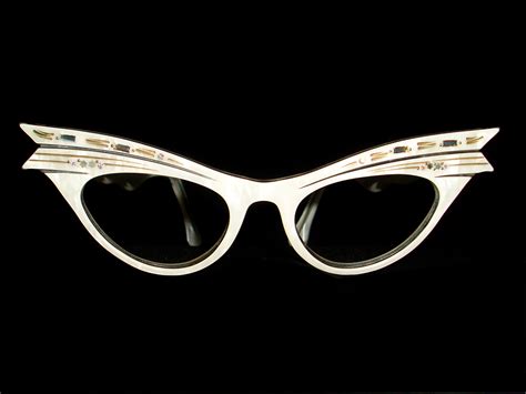 cat eye glasses vintage