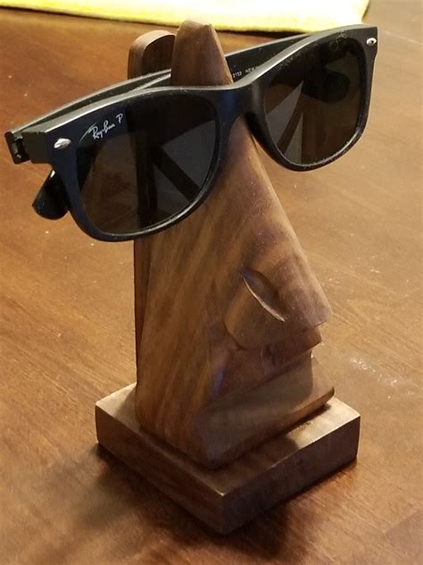 eye glass holder stand