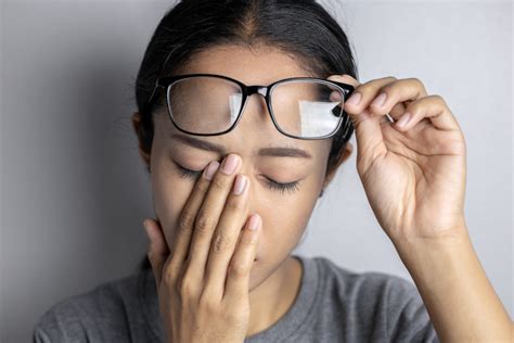 eye glasses leave marks on nose