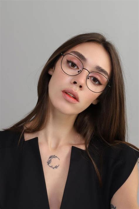 round cat eye glasses