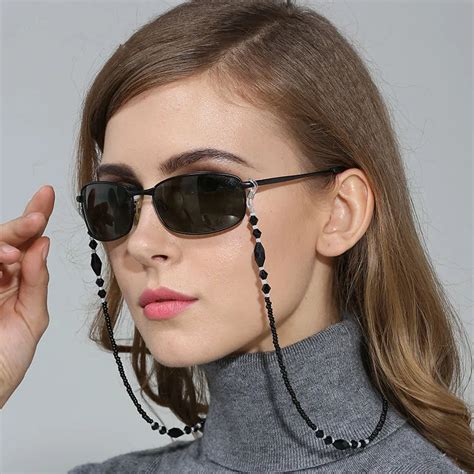 Accessorizing with Fashionable Eyeglass Chains