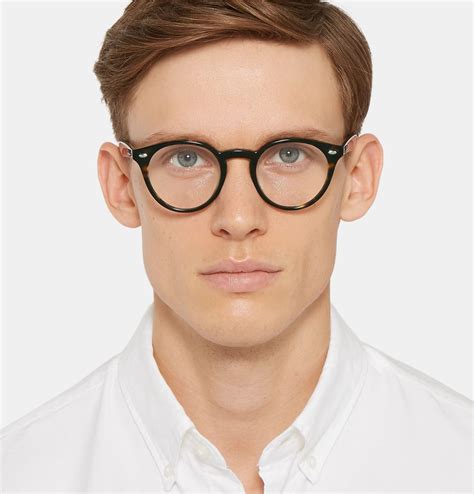 Bespoke Eyewear: Tailored Frames for a Personal Touch