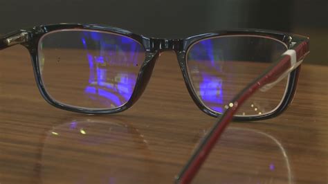 blue light filtering glasses