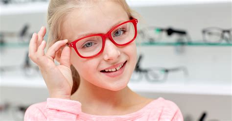 Empowering Your Child's Learning with the Right Eyewear for School