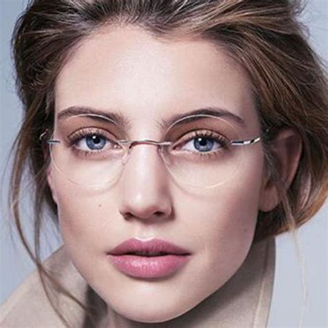 Trendy Eyewear Styles for the Fashion-Forward Individual